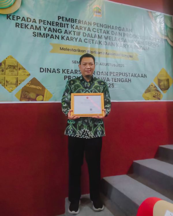 UNSOED Raih Penghargaan Serah Simpan Karya Cetak dan Karya Rekam Provinsi Jawa Tengah cover image