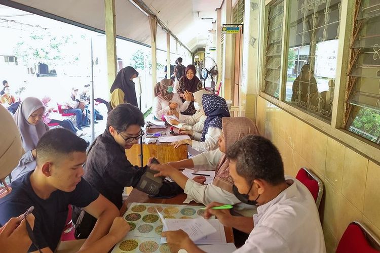 Pemeriksaan NAPZA Mahasiswa Baru Unsoed Jalur SNBT 2025 Berjalan Lancar. Klinik Pratama Rawat Jalan Soedirman Layani Ribuan Mahasiswa Baru Selama 18 Hari cover image